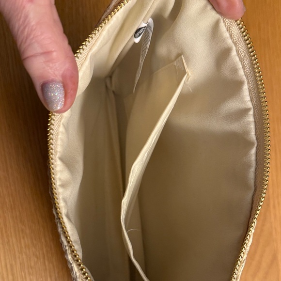 Old Navy Flamingo Embroidered Straw Clutch w/Wristlet - Picture 5 of 6